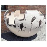 Dolores Lewis Acoma Pueblo Kiva Frog Bowl