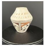 Loretta Navasie Hopi Pueblo Miniature Pot