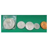 5x UK Coins 1967 One Penny 1965 Churchill ++