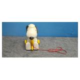 Vintage 1972 Peanuts Snoopy Pull-Along Toy