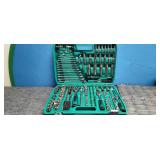 230 Piece Tool Set