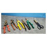 asorment of Snips