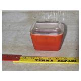Pyrex red with lid