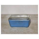 Pyrex blue with lid
