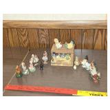 Chickens, 1 cast iron and porcelain