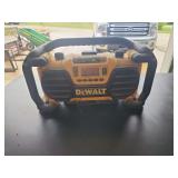 Dewalt DC012 Work Site Charger and Radio