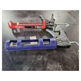 Red Devil Revolving Barrel Caulk Gun and LG Sourcing Composite Ratchet Caulk Gun