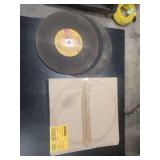 Dewalt DWA8011 Metal Cutting Wheels Master Pack and Loose Cutting Discs