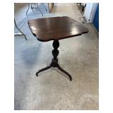 Antique Mahogany Flip-top End Table