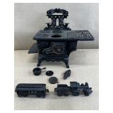 Vintage Salesman Sample/ Toy Cast Iron Stove