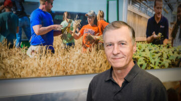U. of I. natural resources and environmental sciences researcher Lowell Gentry and his colleagues found that an intensive three-year crop-rotation system reduced nitrate pollution runoff by 50% without compromising crop yields. (Craig Pessman)