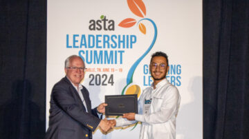 Henry Alexander Cordoba Novoa is awarded the Seed Science Foundation Roger Krueger Memorial Scholarship.