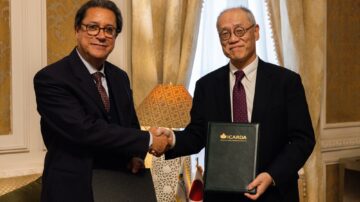 Aly Abousabaa, Director General of ICARDA, and His Excellency IWAI Fumio, the Japanese Ambassador to Egypt. (Photo: ICARDA)