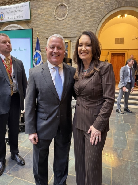 ASTA President and CEO Andy LaVigne with Secretary of Agriculture Brooke Rollins. (ASTA)