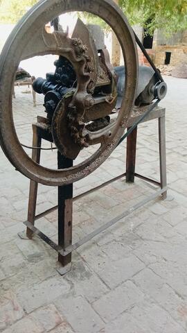 Fodder cutter.