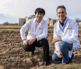 Jianbin Su and Walter Gassmann. Photo credit: University of Missouri.