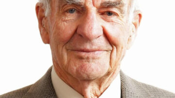 J. Howard Mueller, U.S. Grains & BioProducts Council Chairman in 1985, passed away last week. Image courtesy of U.S. Grains and BioProducts Council.
