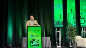 Chuck Woodside receives the High Octane Award. Photo credit: Renewable Fuels Association.