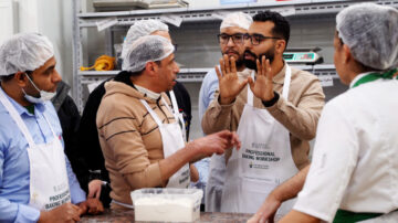 U.S. Wheat Associates Milling and Baking Specialist Zakaria Jallali answers questions from Egyptian bakers during the HRS workshop in Suez. Photo credit: USW.