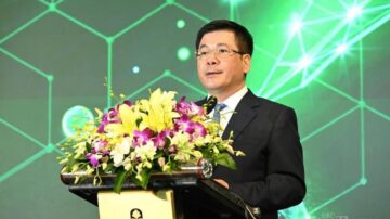 Vietnam's Minister of Industry and Trade delivers opening remarks at the workshop. Image courtesy of Minister of Industry and Trade/Can Dung.