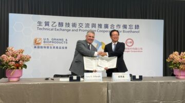 Last week, U.S. Grains & BioProducts Council (USGBC) Vice President Cary Sifferath (left) and Taiwan Sugar Corporation Chairman Wu Ming-Chang (right) signed a memorandum of understanding to signify the organizations’ collaborative efforts to increase the development and use of ethanol in Taiwan. Photo credit: USGBC.