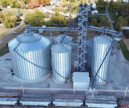 Roquette’s rebuilt 850,000-bushel corn elevator in La Harpe, Ill. has been operational since the 2025 fall harvest. Facility photos courtesy of Valley View Agri-Systems