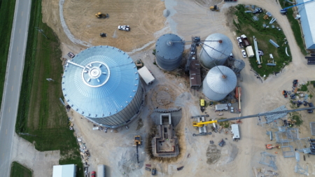 The rebuilt Westfield facility reflects a design focused on harvest speed, truck capacity and grain quality to meet modern production demands.