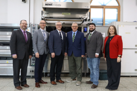 Oven donated to Korea Baking School by U.S. Wheat Associates. Photo credit: USW.