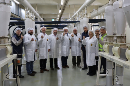 Tour of Samyang Milling Facility. Photo credit: USW.
