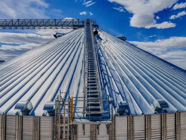 The expansion added a Chief Agri bin with more than 800,000 bushels of capacity at Peetz Farmers Co-op’s Peetz, Colo., location. Photo credit: Peetz Farmers Co-op.