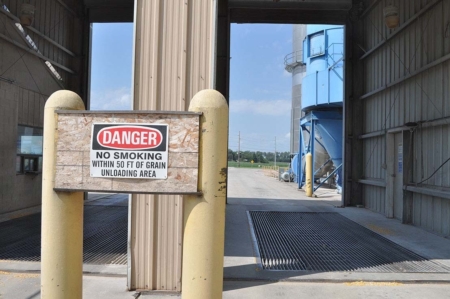 no-smoking-grain-area.jpg#asset:233132:transMaxWidth450px