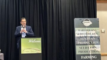 Bill Rancic speaks Nov. 14 during the Corn Belt Seed Conference. (Chris Lusvardi photos)