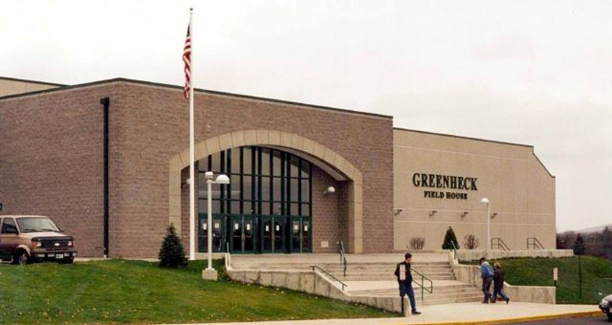 Greenheck Fieldhouse D C Everest Area School District Renting Rinks Indoor Courts Net Raquet Courts Weston Wi Gym Reservations Rentals Athletic Facility Space Places To Play Gymdandy
