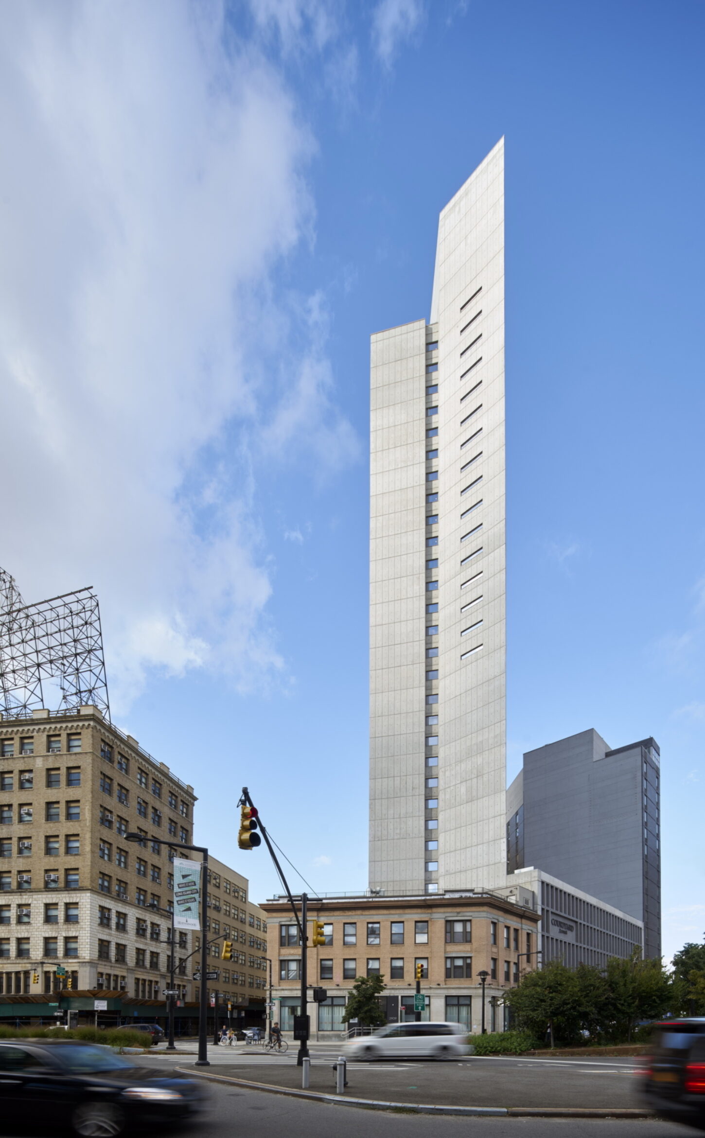 1er Arrondissement ジレ Aurora Residences and Courtyard Marriott | Handel Architects