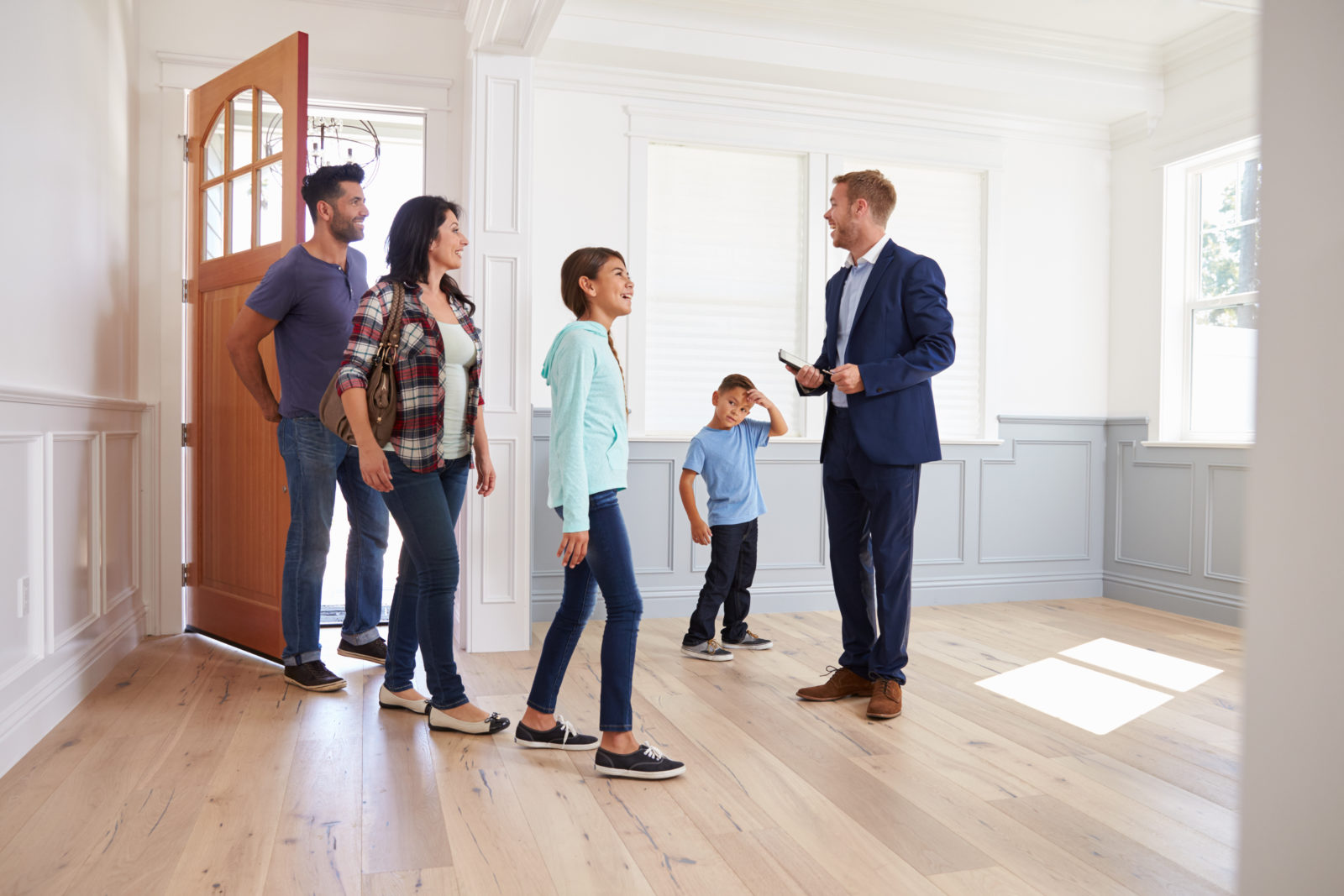 3 Essential Steps to Take Before You Buy Your First Home in Lakewood or Long Beach