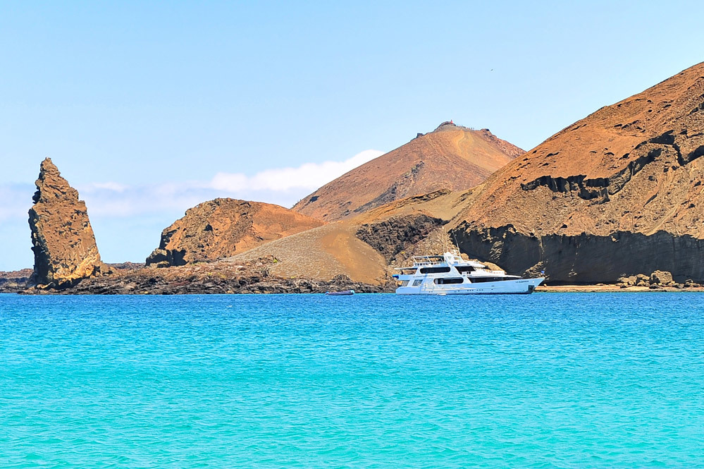 Private yacht cruise