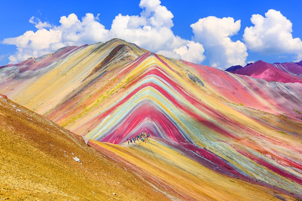 Begin trek to Rainbow Mountain