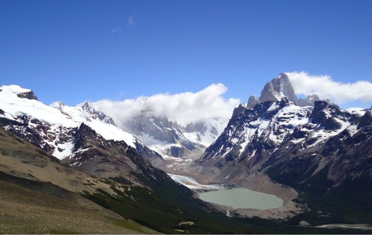 Day hike to Pliegue Tumbado