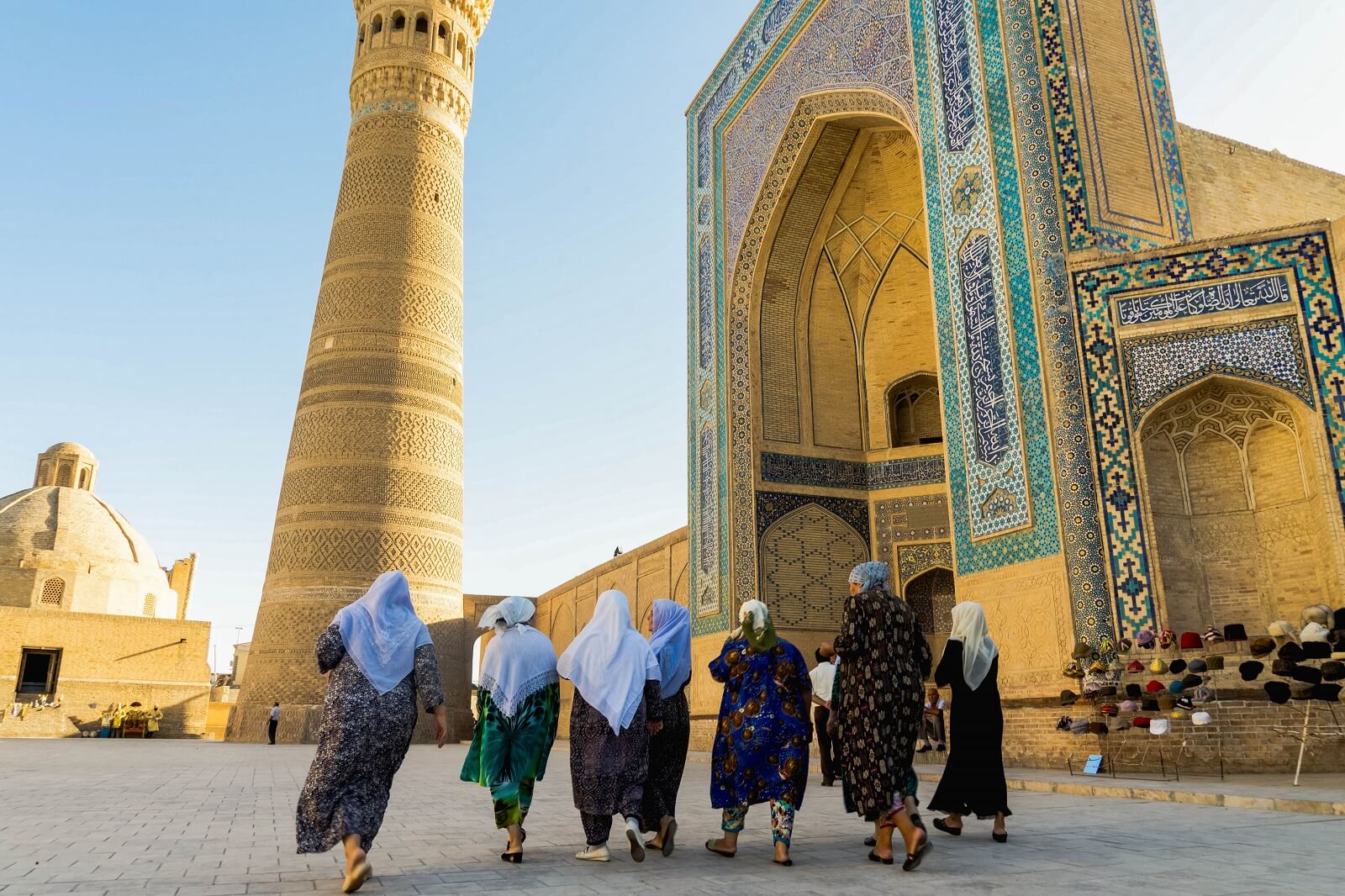 Bukhara – Khiva (480 km, 8h)