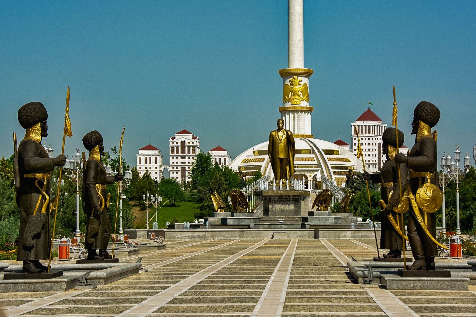 Darvaza – Erbent- Ashgabat (280km, 5h)