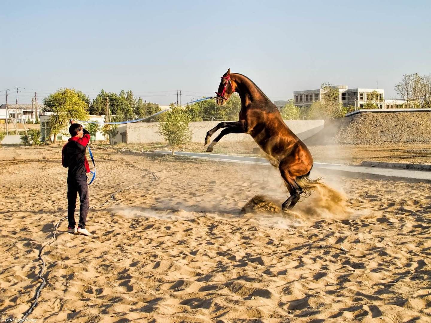 Ashgabat – Kov Ata – Nokhur – Ashgabat (250km, 5h)