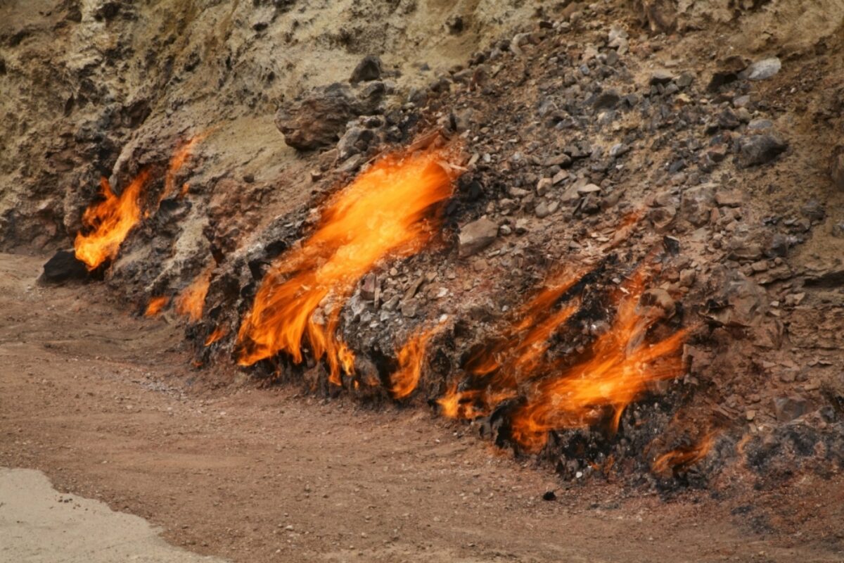 See the ring of fire at Mount Yanar Dag