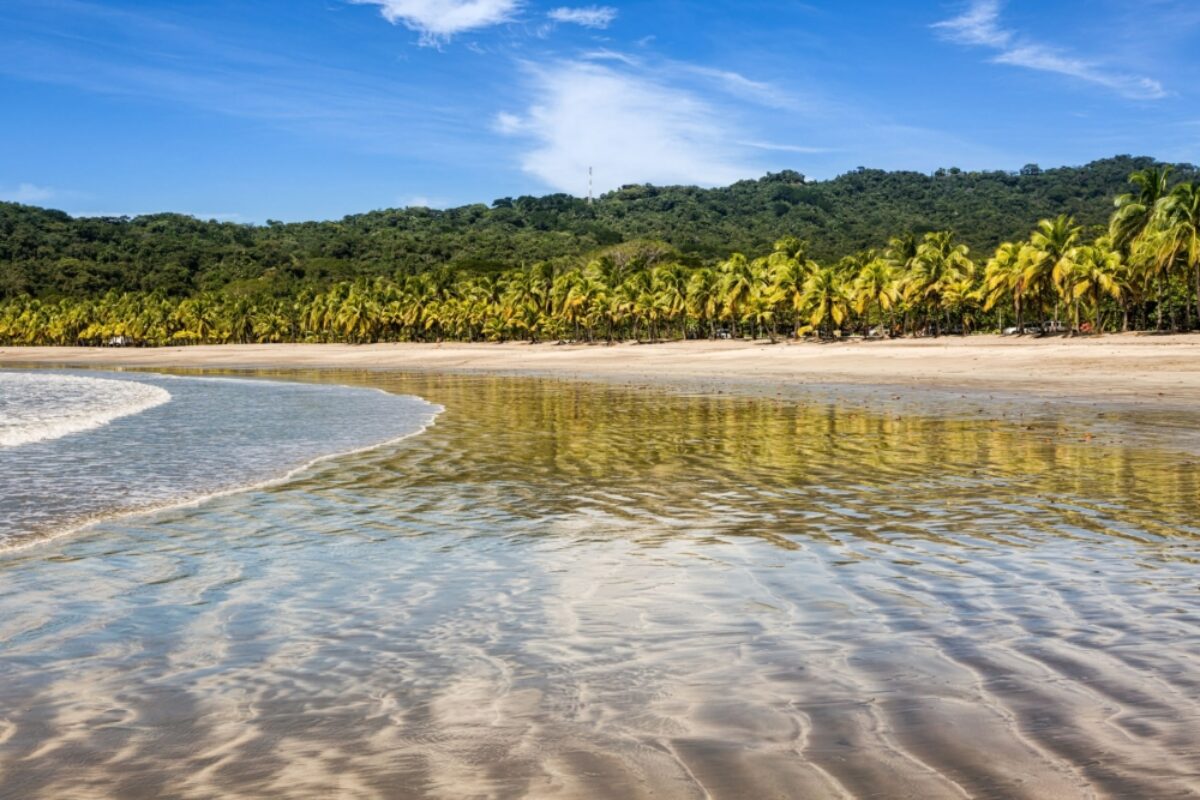 Enjoy beautiful bike rides in Playa Carillo and Playa Sámara