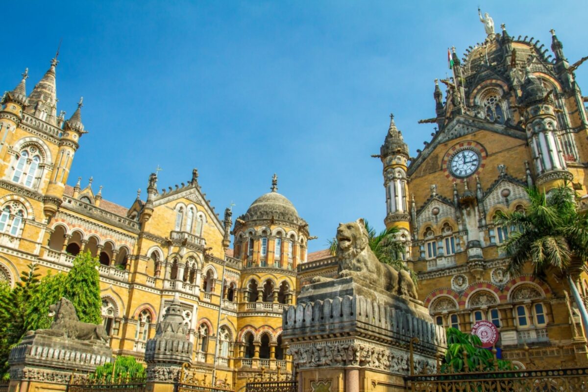End in iconic Mumbai