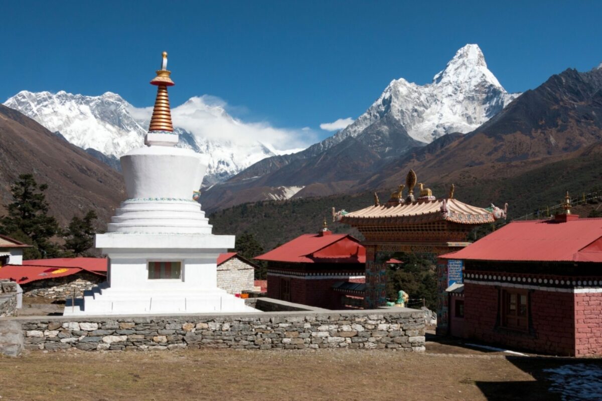 Trek to Tengboche Monastery