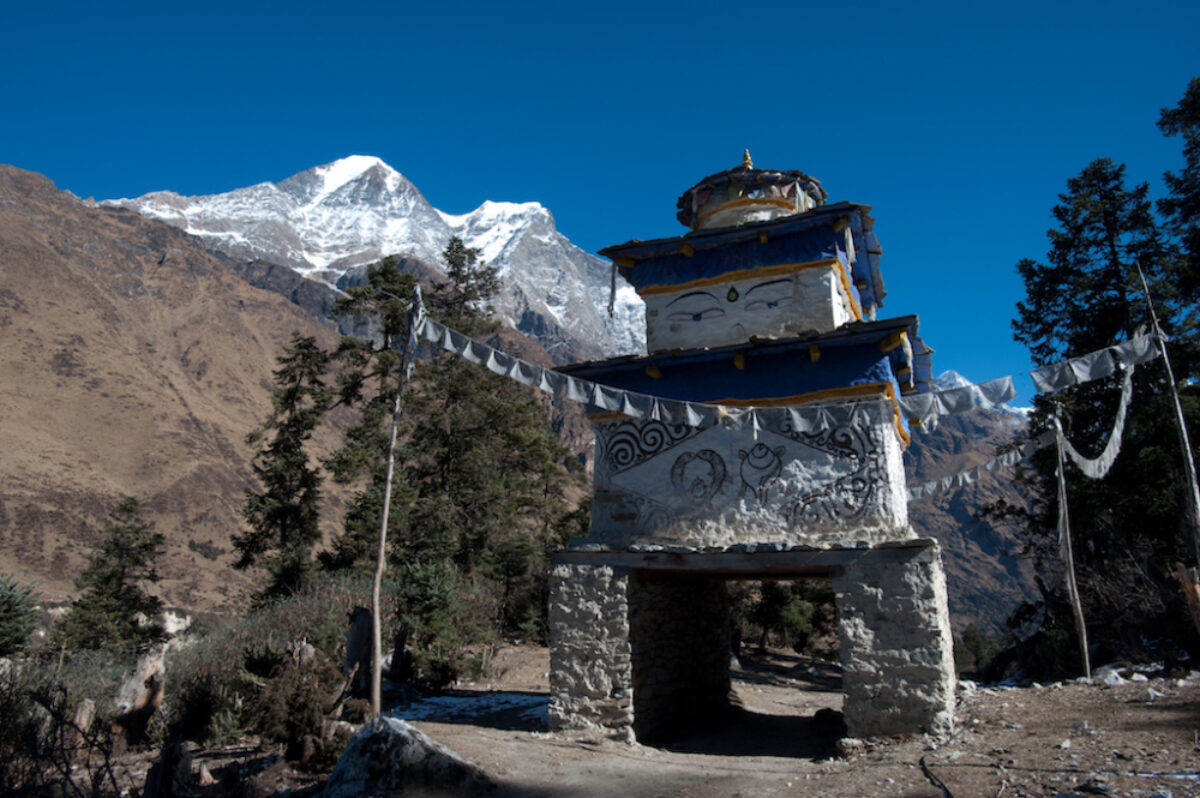 Walk to Namrung