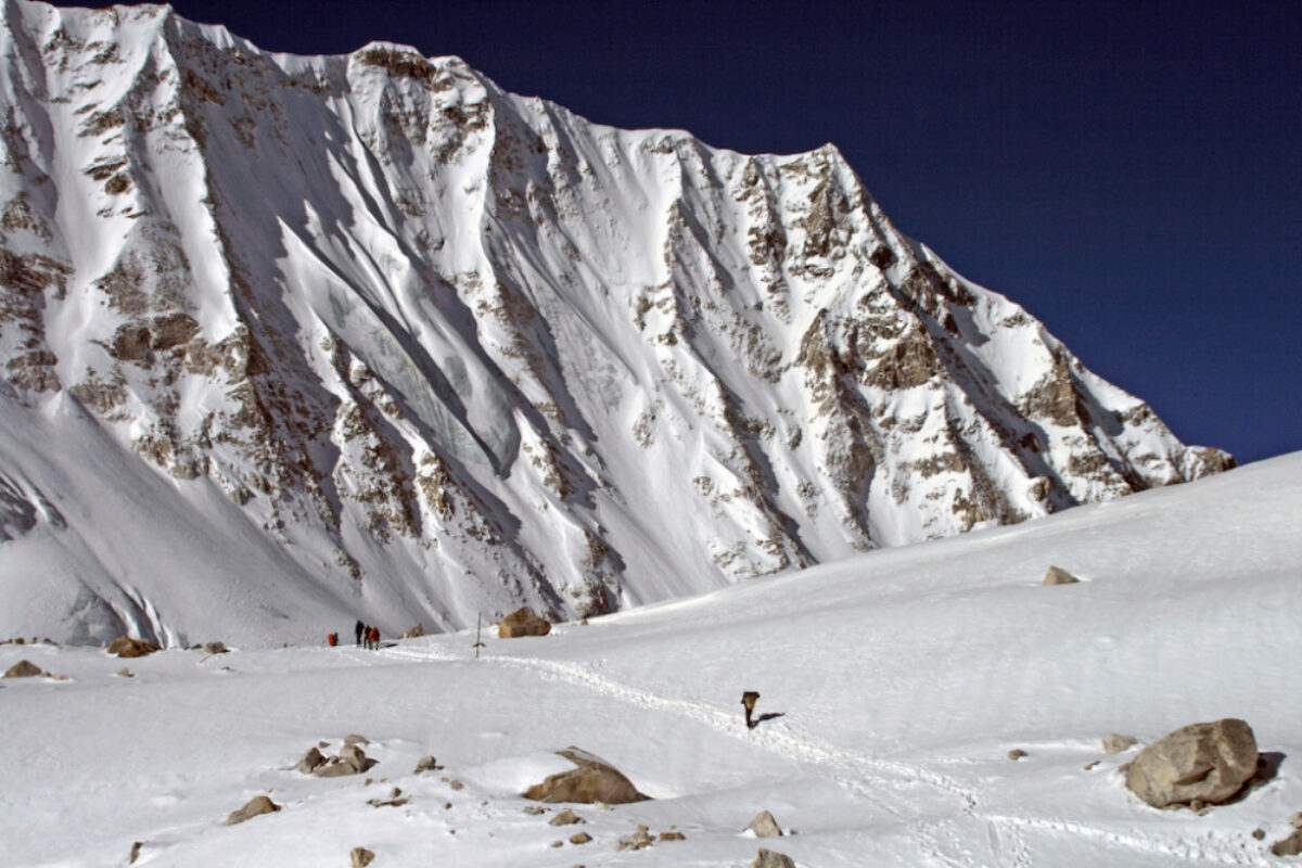 Larkya La Crossing to Bimthang
