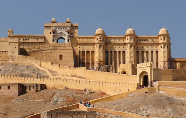 Marvel at the architecture of Jaipur's Amber Fort