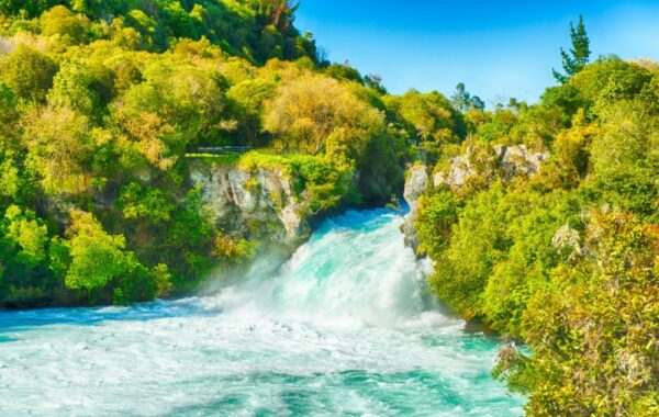 Hike Spa Park to Huka Falls