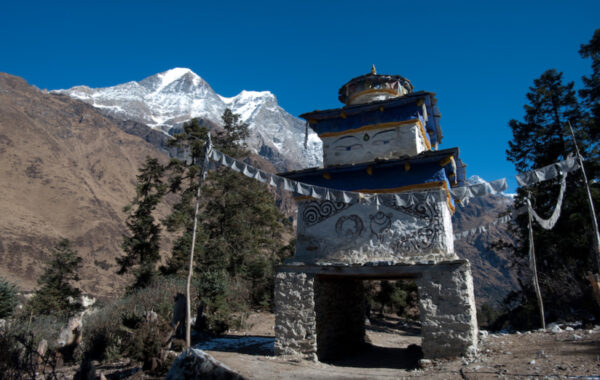 Walk to Namrung